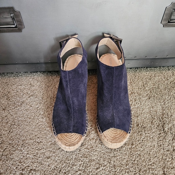 Kenneth Cole New York
Olivia Espadrille Peep-Toe Wedges - Picture 9 of 12